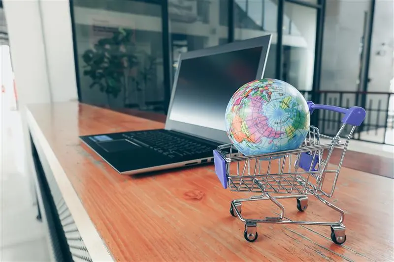 Merchants consider selling cross border